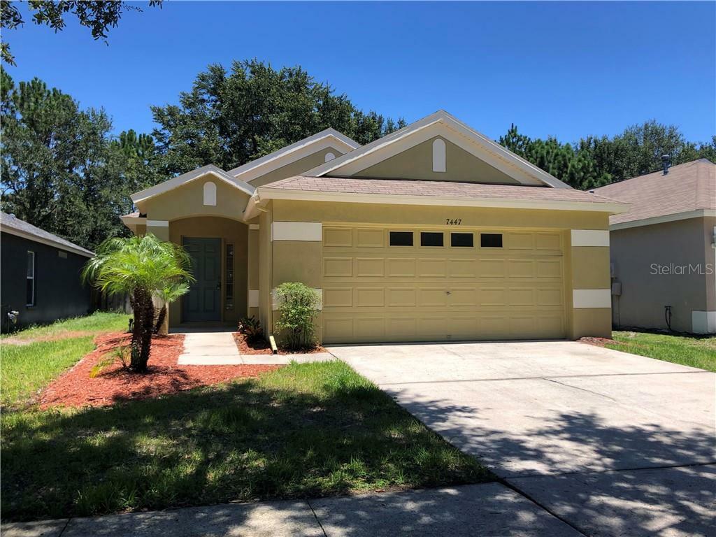 Property Photo:  7447 Oxford Garden Circle  FL 33572 