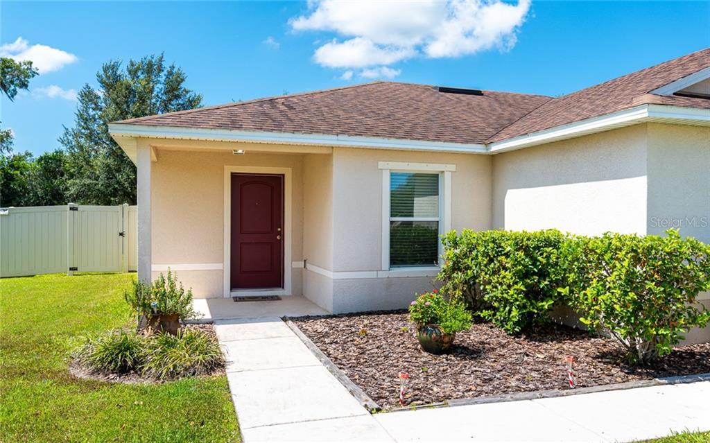 Property Photo: 7305 61st Street E FL 34221