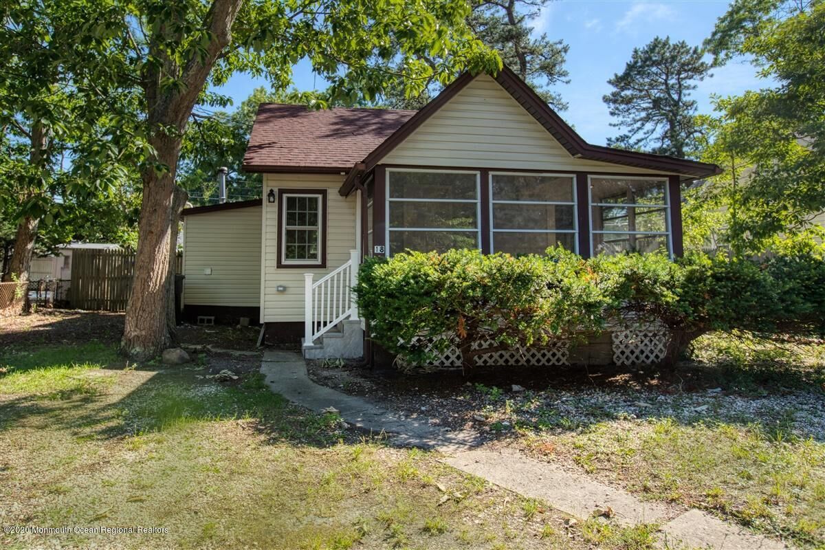 Property Photo:  18 Sunset Road  NJ 08723 