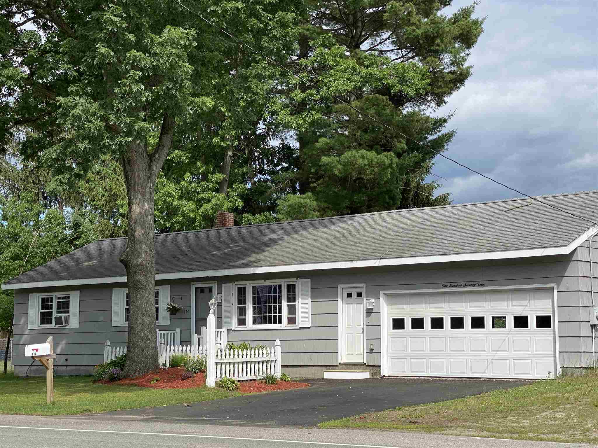 Property Photo:  174 East Dunstable Road  NH 03062 