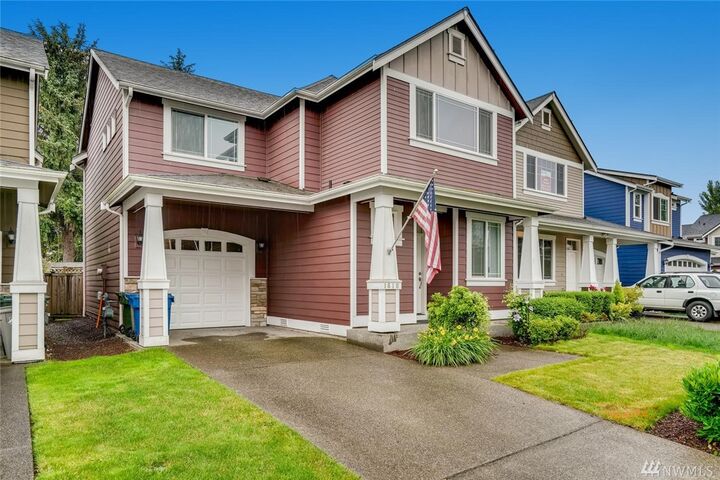 Property Photo: 1610 W Smith Court #18 WA 98032