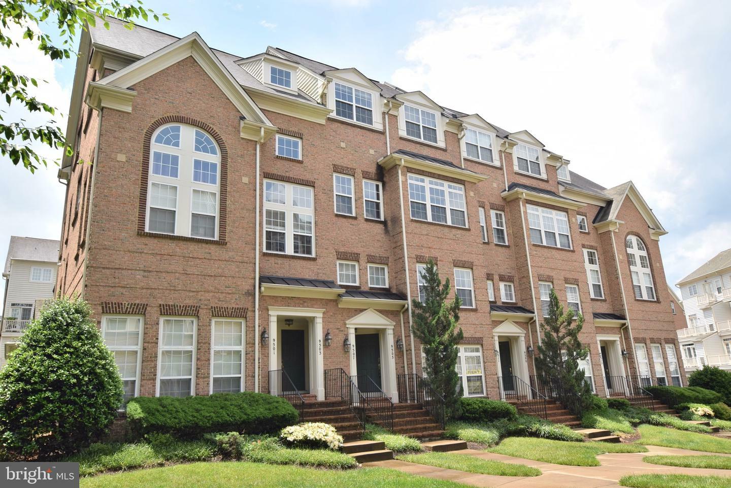 Property Photo: 9505 Walker Way VA 20111
