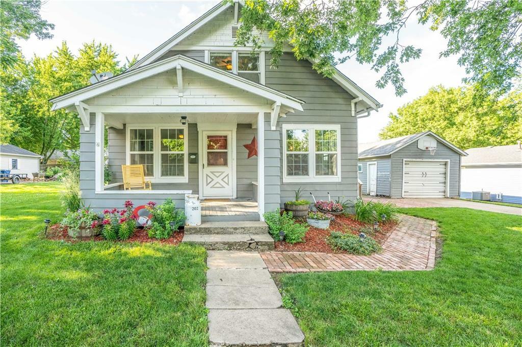 Property Photo:  202 Morningside Drive  IA 50219 