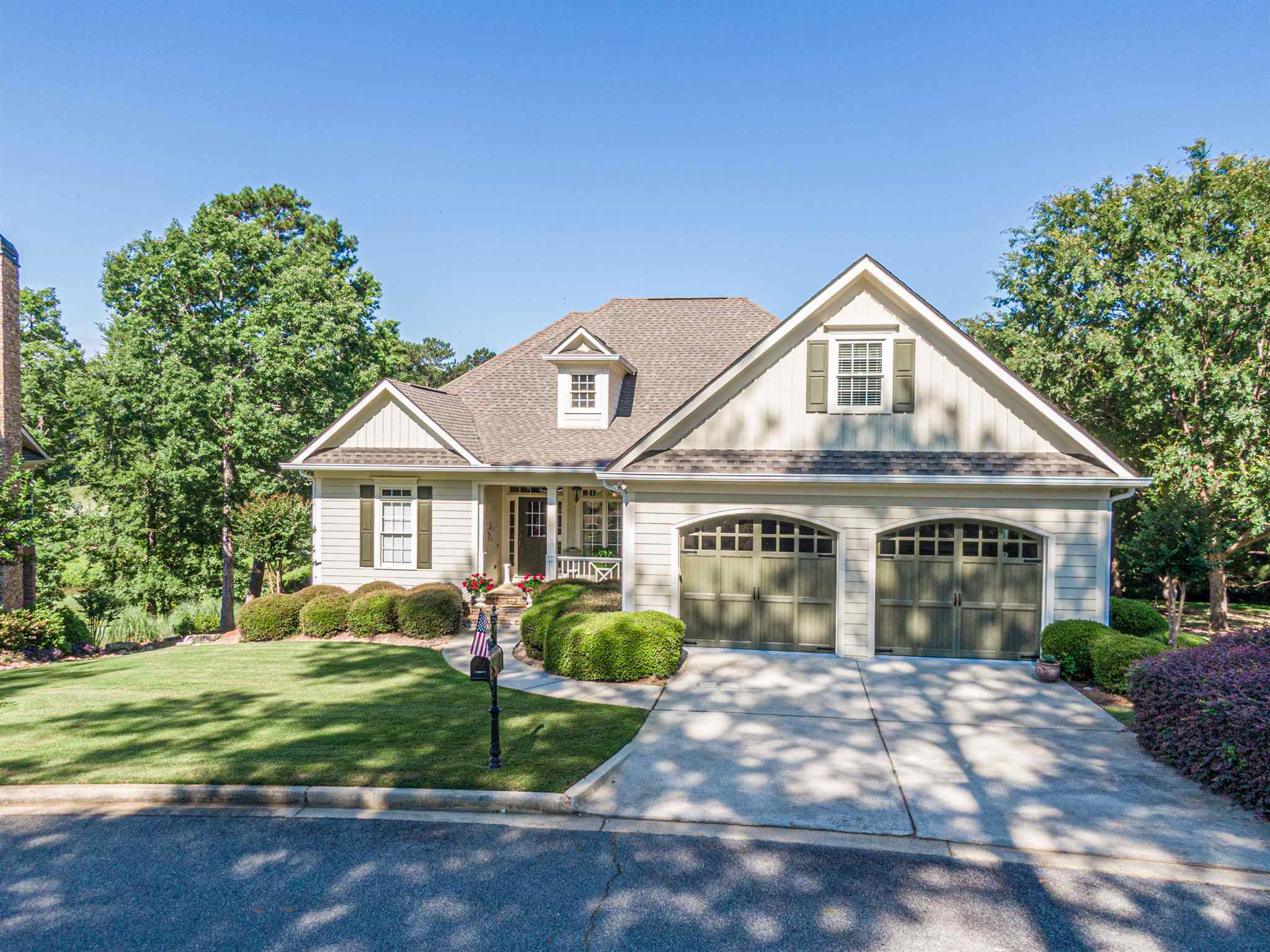 Property Photo: 1190 Harbor Ridge Drive GA 30642