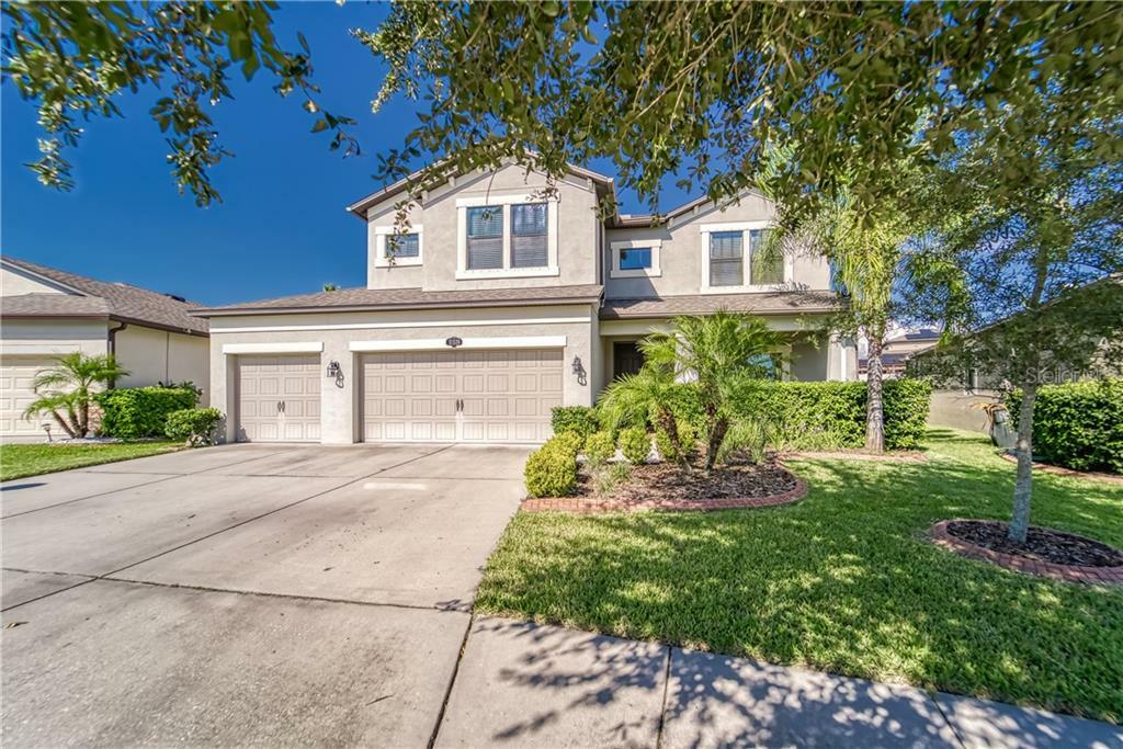 Property Photo: 11526 Palmetto Pine Street FL 33569