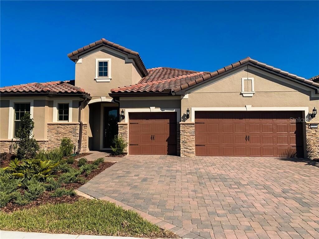 Property Photo: 10836 Savona Way FL 32827