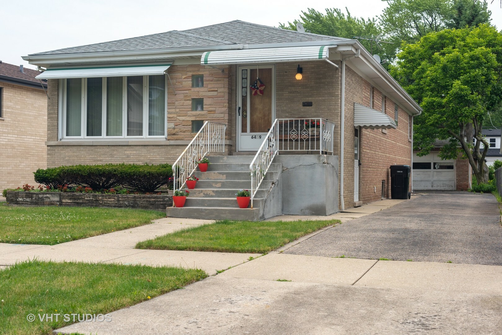 Property Photo:  6459 North Nordica Avenue  IL 60631 