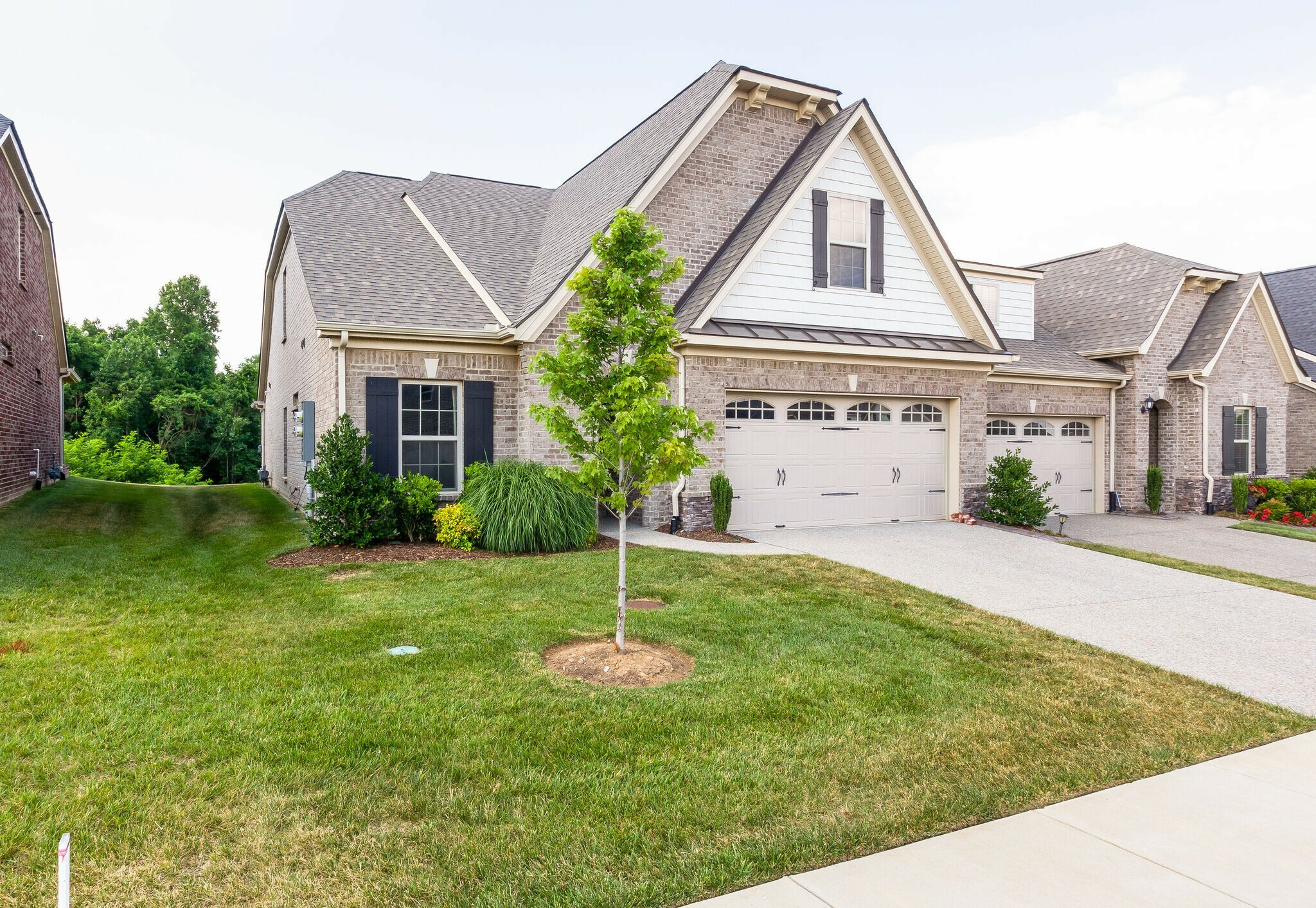 Property Photo: 864 Meadow Crest Way TN 37090