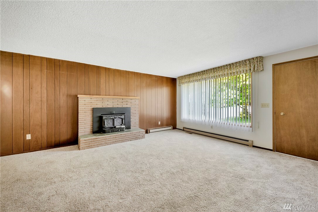 Property Photo: 1412 E Maryland St WA 98226