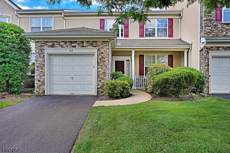 Property Photo: 42 Ebersohl Cir NJ 08889