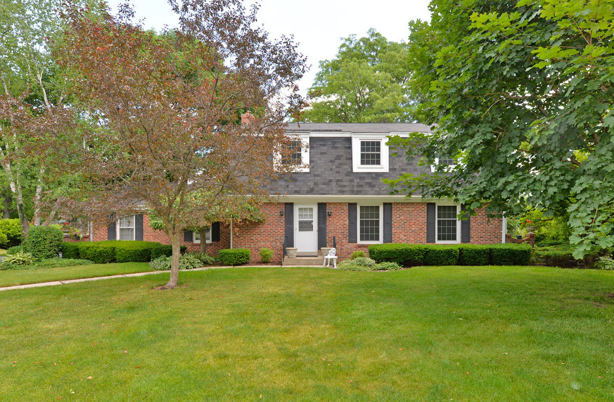 Property Photo: 2625 Wexford Rd WI 53405