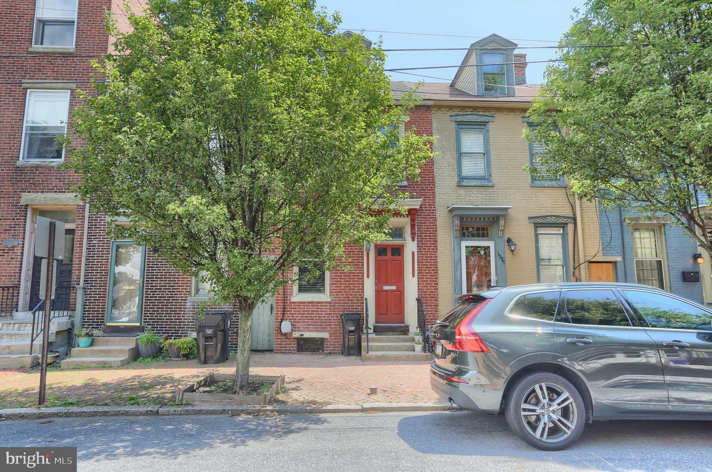 Property Photo:  1329 Green Street  PA 17102 