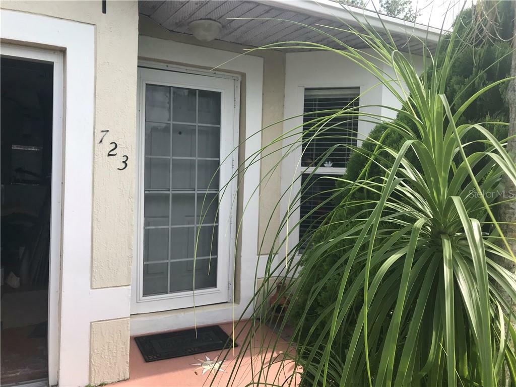 Property Photo:  723 Caracara Court  FL 34759 