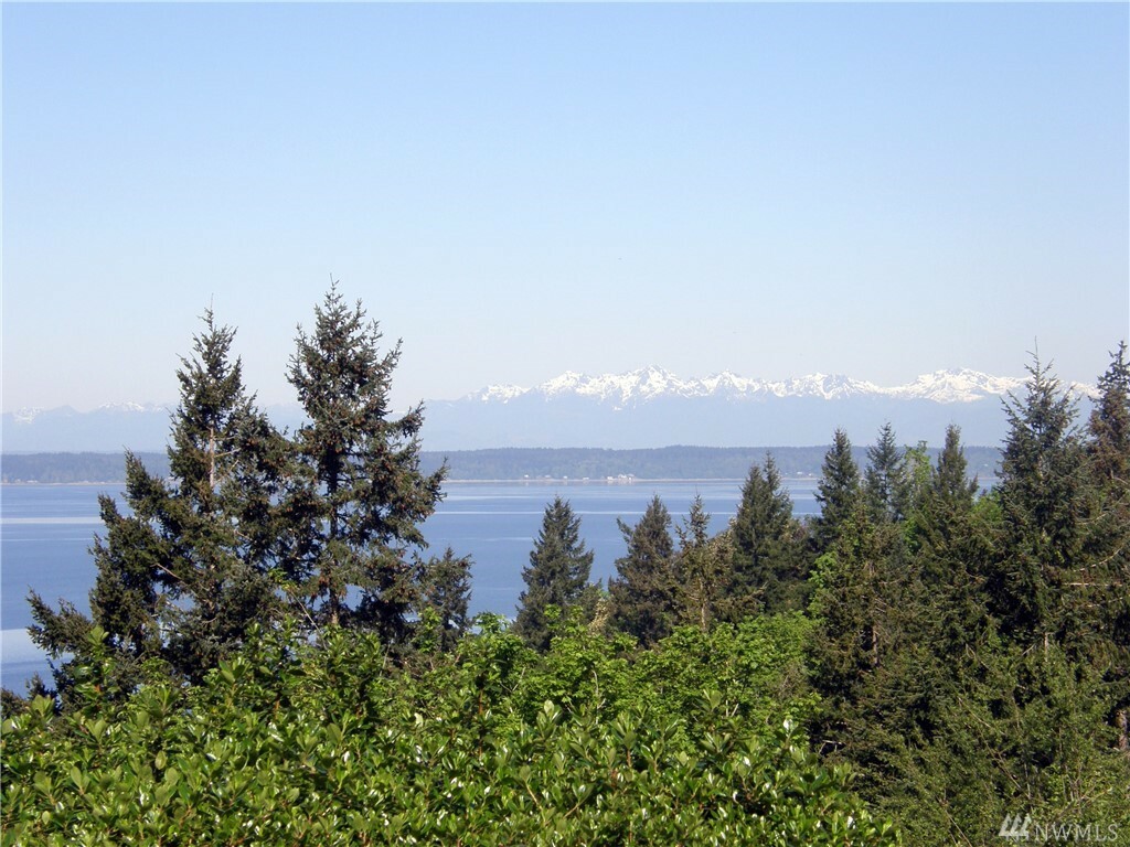 Property Photo:  1016 7th Court  WA 98333 