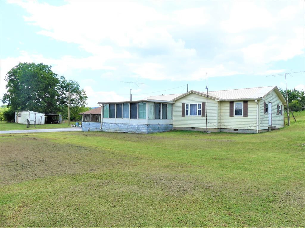 Property Photo: 268 County Road 516 TN 37329