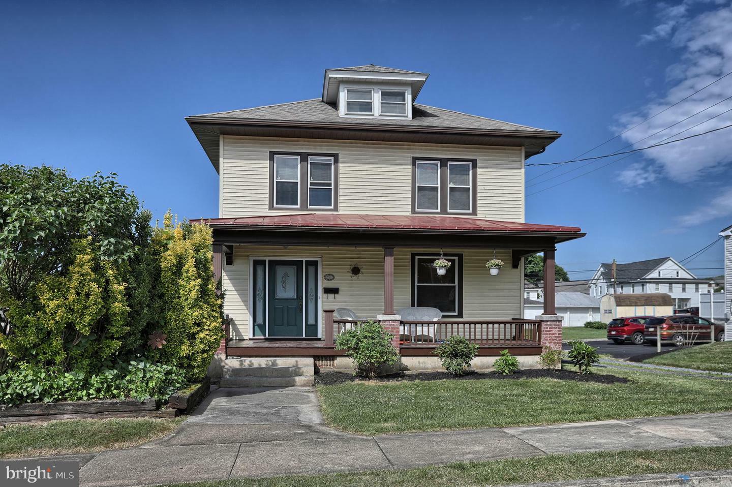Property Photo: 727 N Chestnut Street PA 17078