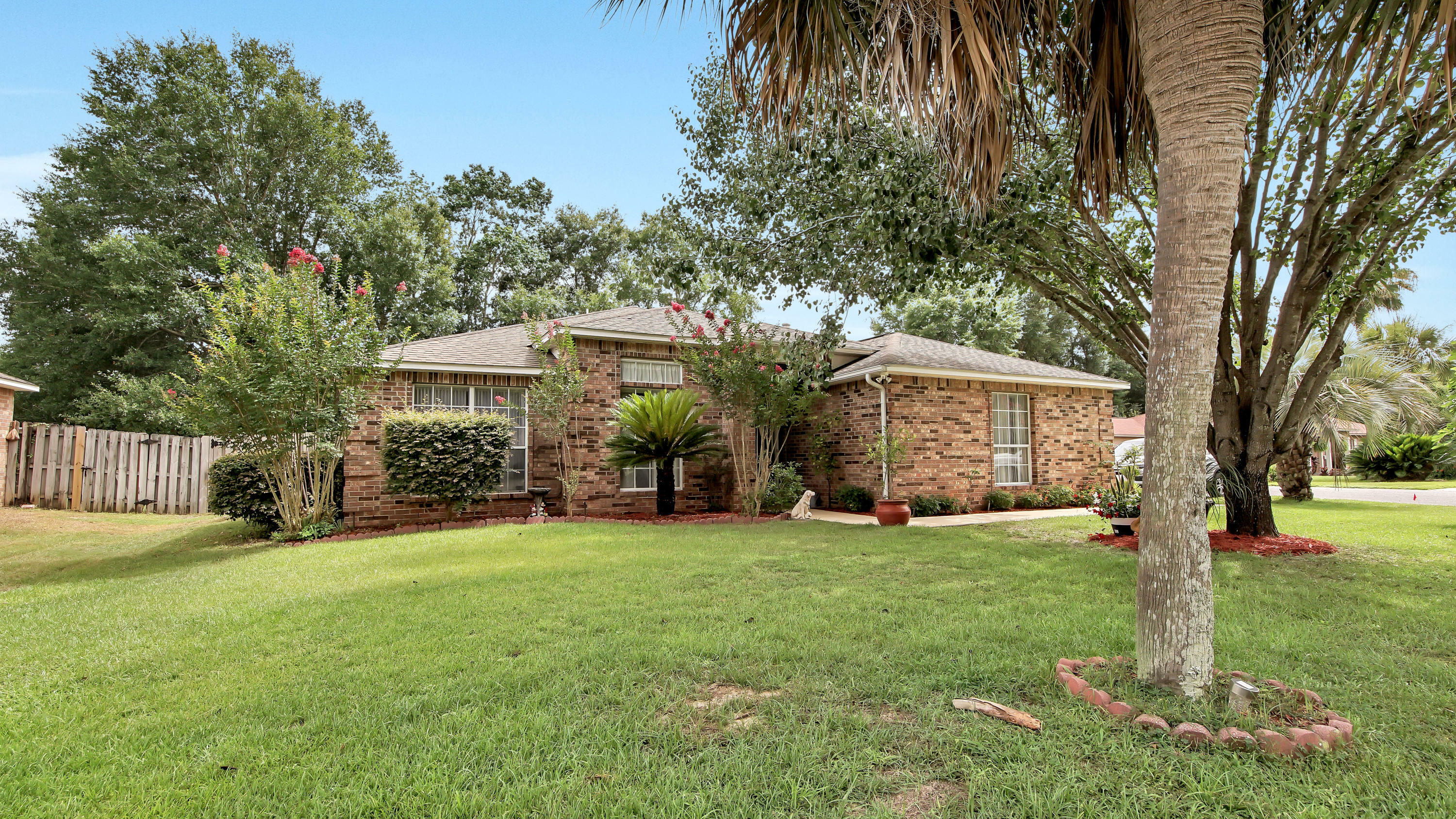 Property Photo:  1401 Mark Twain Court  FL 32578 