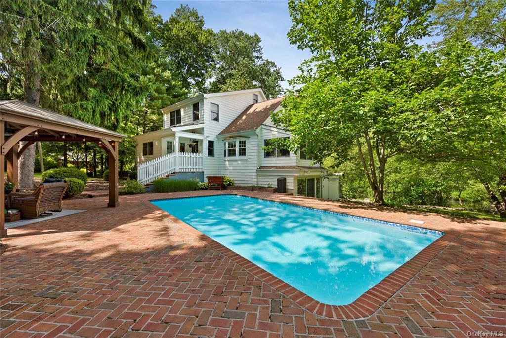 Property Photo:  89 Cross Pond Road  NY 10576 