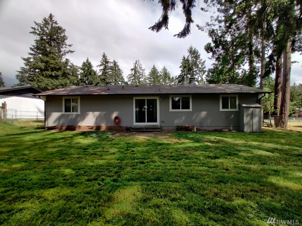 Property Photo: 1207 Yakima St NE WA 98516
