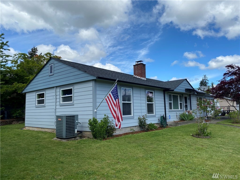 Property Photo: 519 S 11th St WA 98584