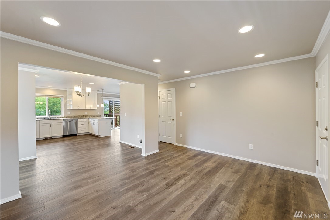 Property Photo: 6733 37th Place NE WA 98270
