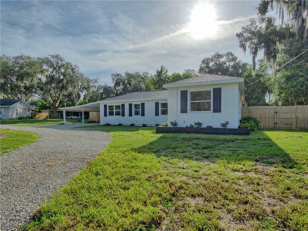 Property Photo:  820 Oak Drive  FL 34748 