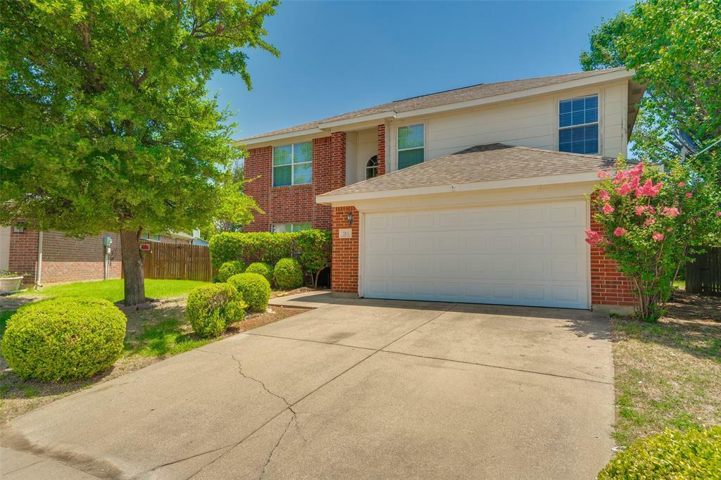 Property Photo:  713 Ibis Court  TX 76131 