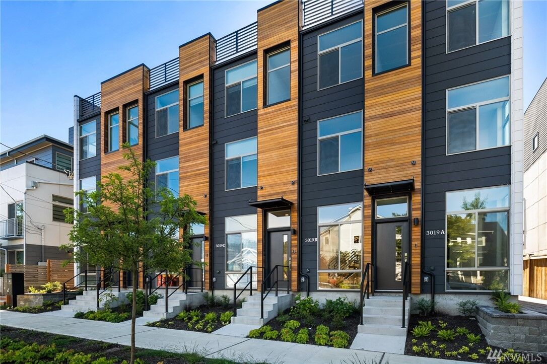 Property Photo:  3019  62nd Avenue SW E  WA 98116 