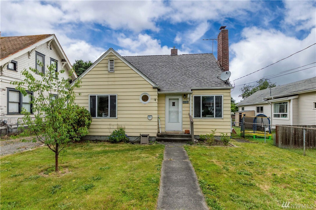 Property Photo:  5020 S I St  WA 98408 