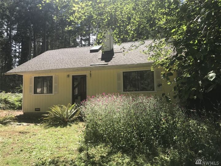 Property Photo:  11017  Cascade Place  WA 98303 