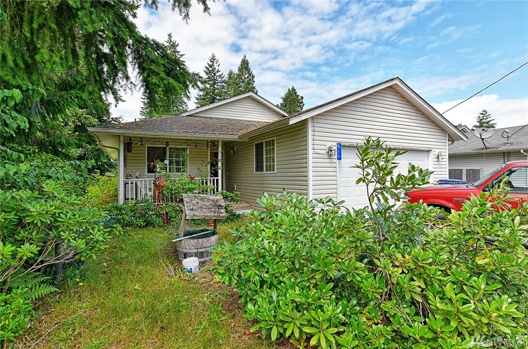 Property Photo:  515 Sauk Ave  WA 98241 