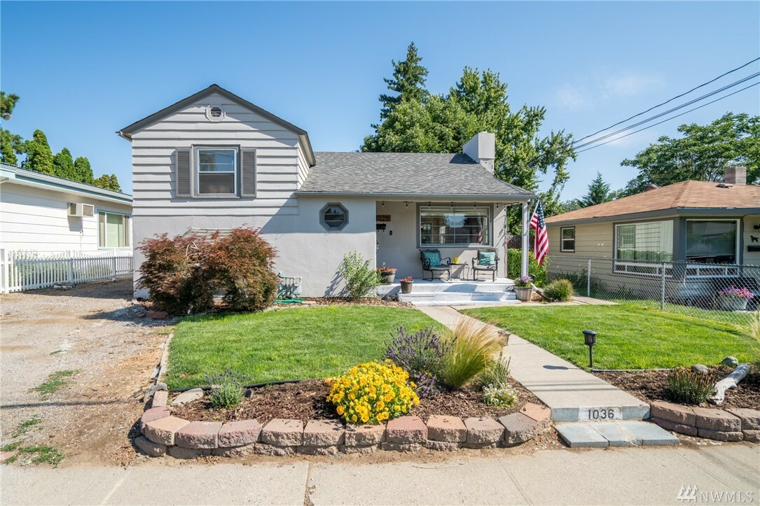 Property Photo:  1036 Tyler St  WA 98801 