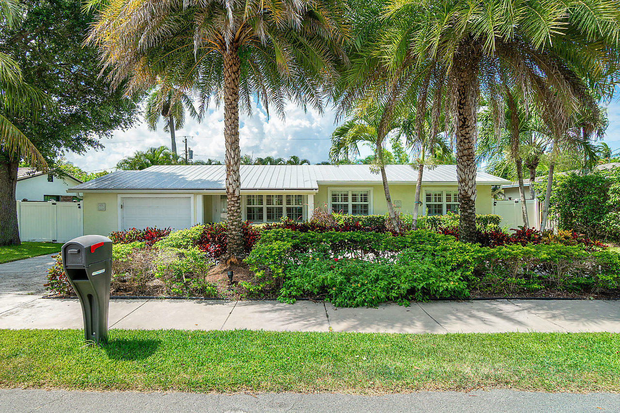 Property Photo: 19 NE 17th Street FL 33444