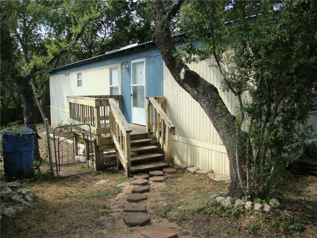 Property Photo:  7205 Cowpoke Trail  TX 78645 