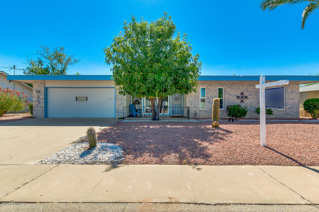 Property Photo: 14038 N Lakeforest Drive AZ 85351