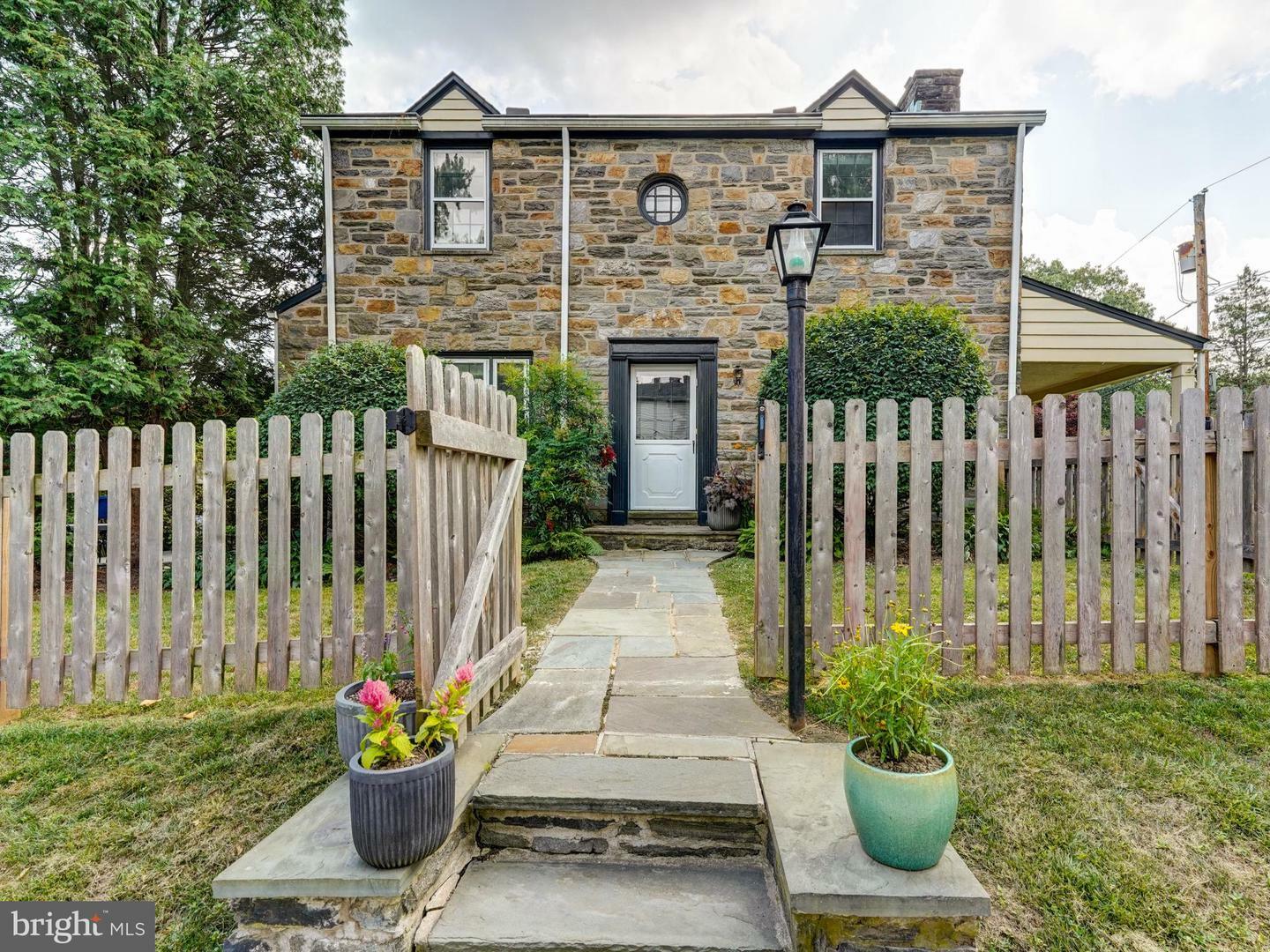 Property Photo:  733 Homestead Avenue  PA 19083 