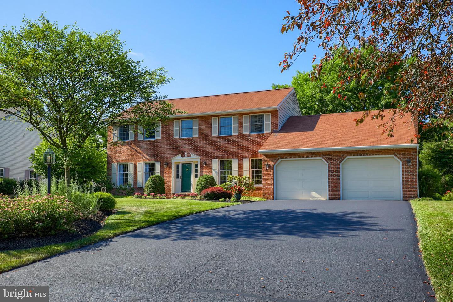 Property Photo: 448 Wetherburn Drive PA 17601
