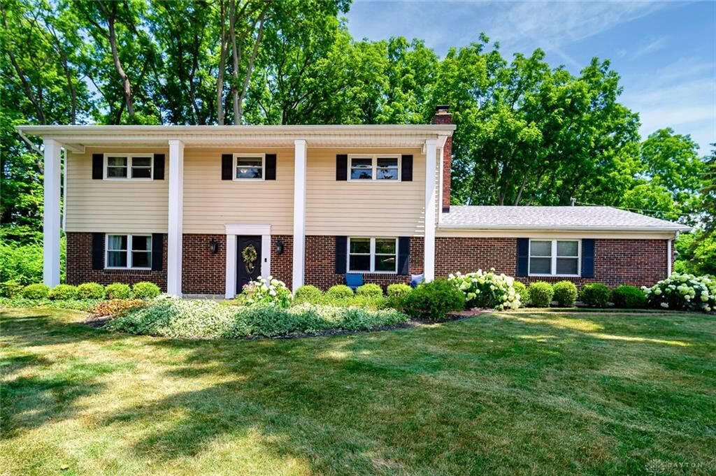 Property Photo: 5712 Brampton Road OH 45429