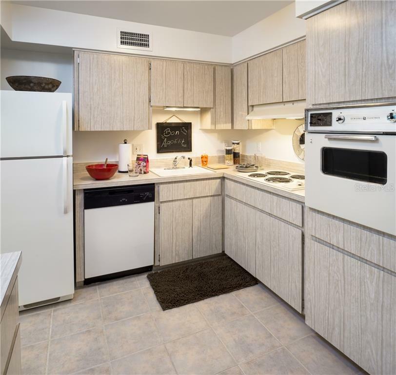 Property Photo: 20-1B S Lucerne Circle W 211 FL 32801