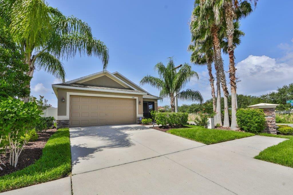 Property Photo:  1340 Pasadena Bloom Lane  FL 33570 