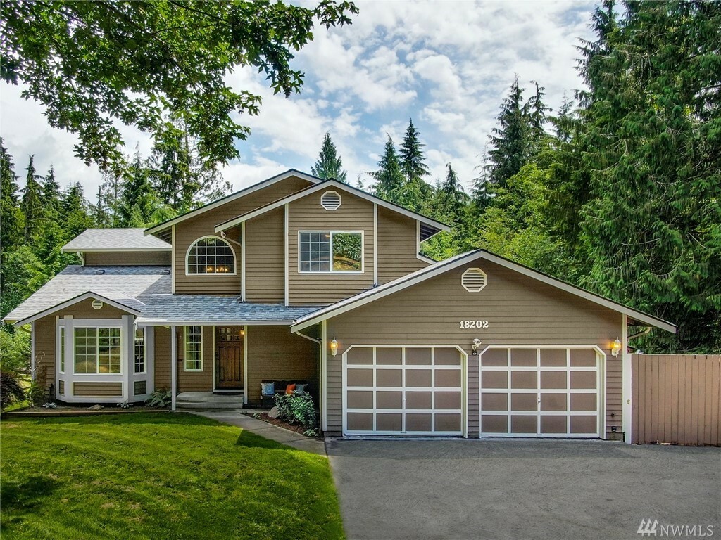 Property Photo: 18202 5th St NE WA 98290