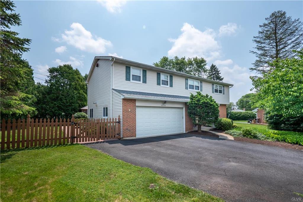 Property Photo: 6970 Beech Circle PA 18062