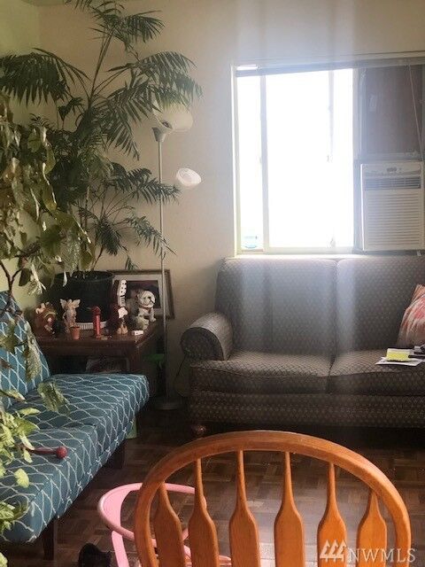 Property Photo:  828 S Chelan Avenue  WA 98801 