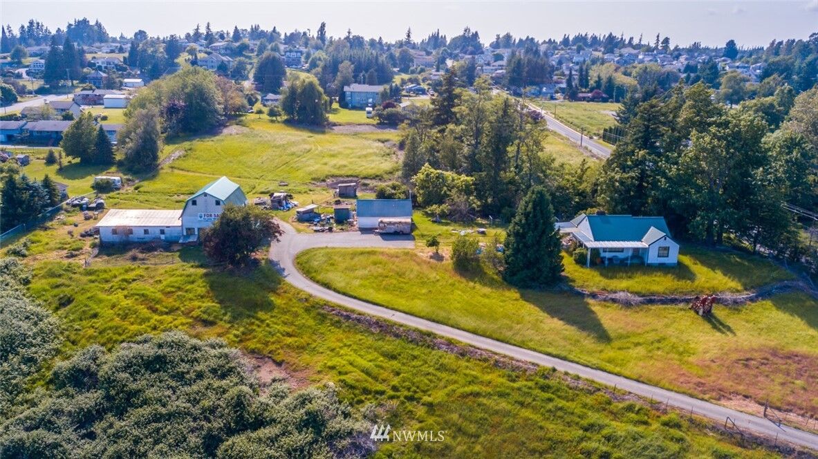 Property Photo:  2039 Thornton Road  WA 98248 