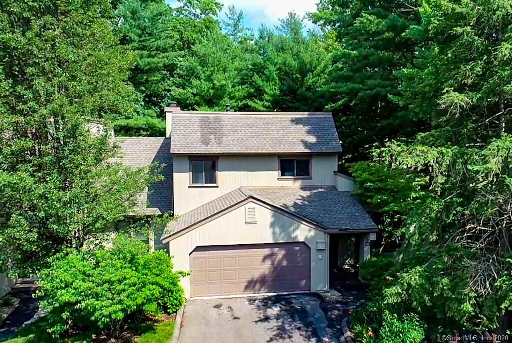 Property Photo:  19 Applewood Lane 19  CT 06001 