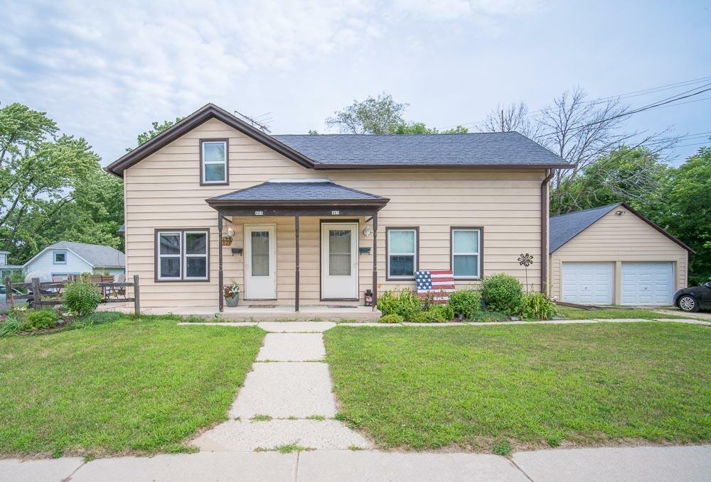 Property Photo: 461 W Kilbourn Ave 463 WI 53095