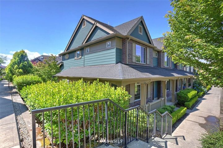 1798  10th Avenue NE 1222  Issaquah WA 98029 photo