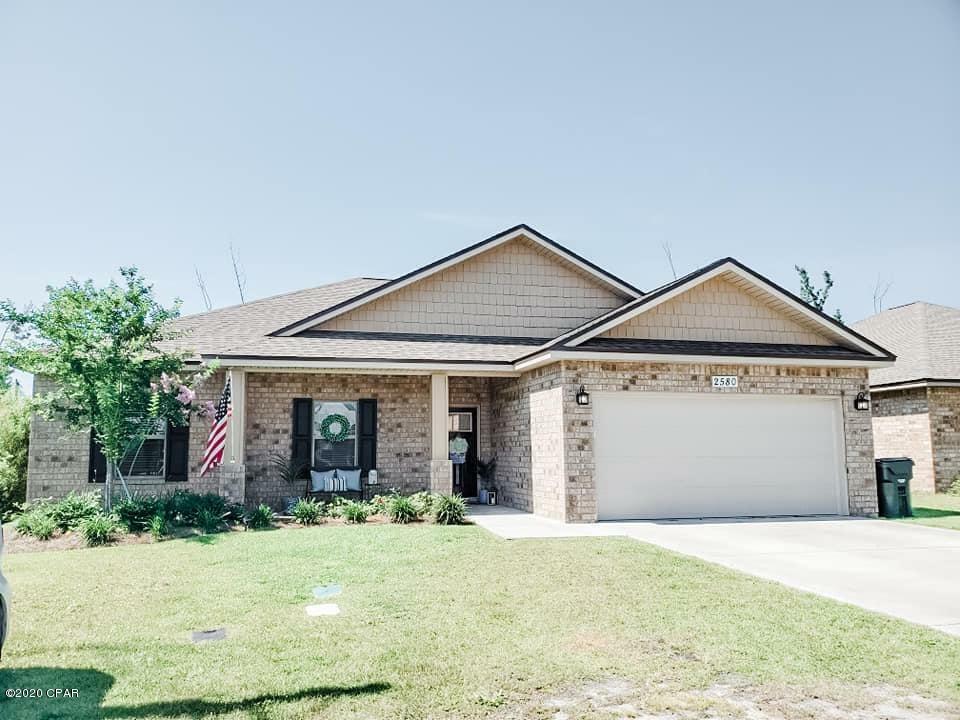Property Photo: 2580 E 39th Street FL 32405