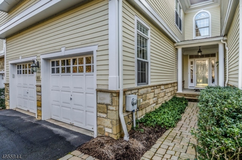 Property Photo:  103 Lindabury Ln  NJ 07830 