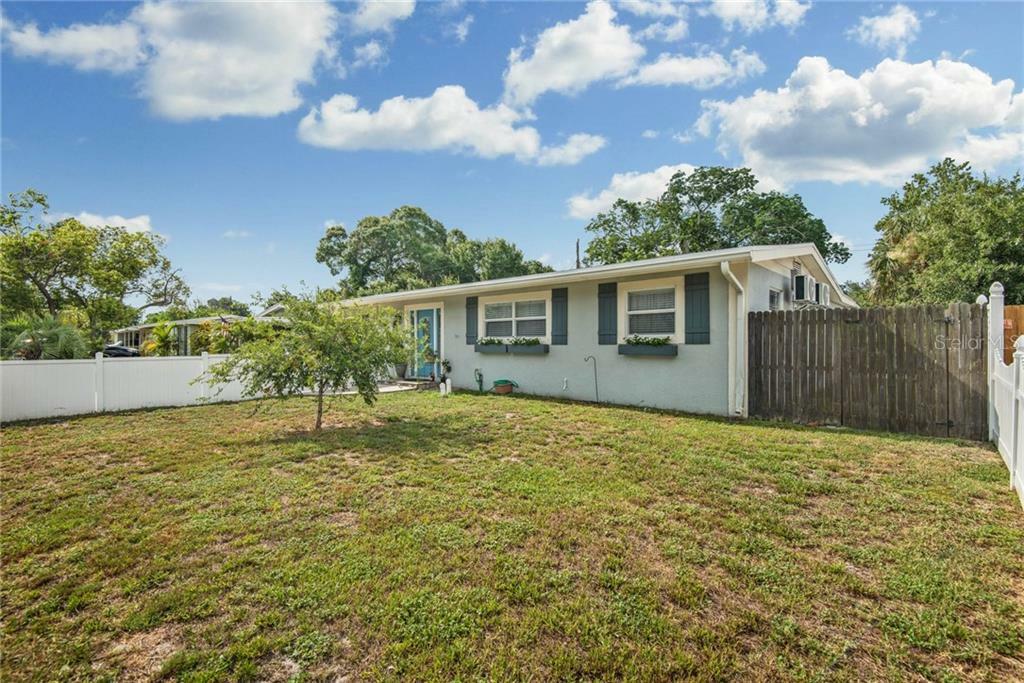 Property Photo:  4424 W Wallace Avenue  FL 33611 